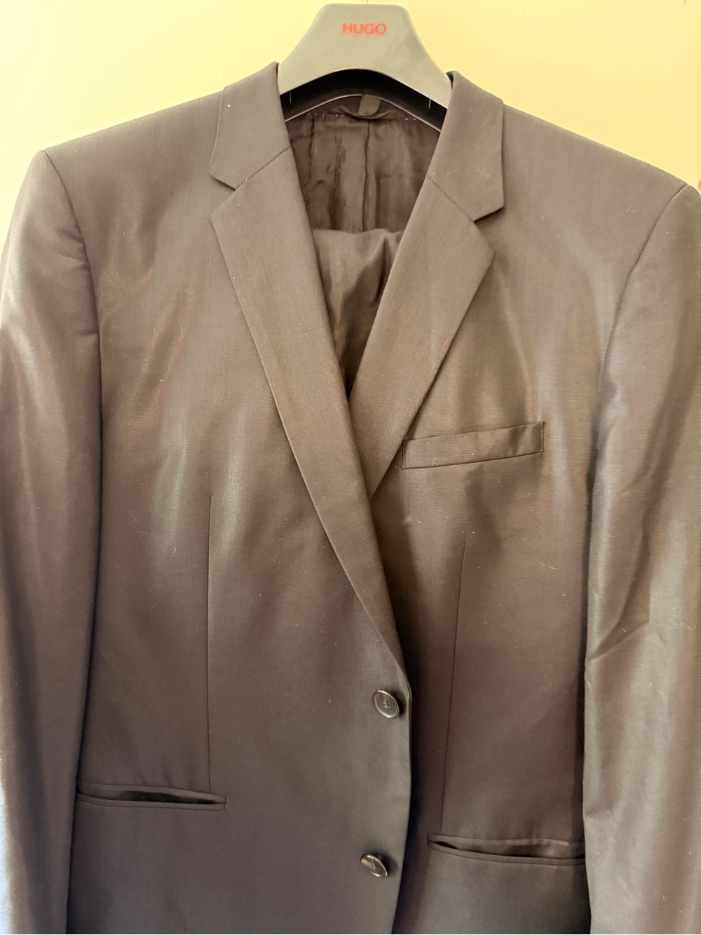 Hugo Boss Red label Men's Black Two-Button Suit Jacket